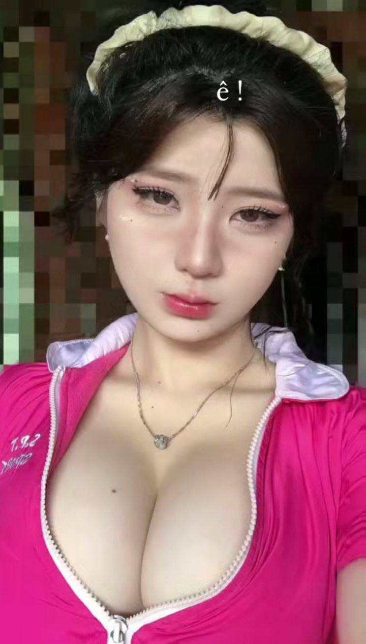 Rủ em "rau" đi bơi rồi gạ chịch